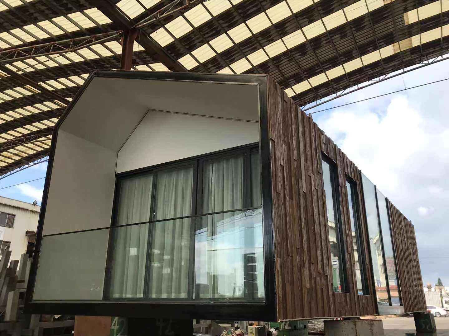 <a target='_blank' href=''><strong>移動房屋箱</strong></a>