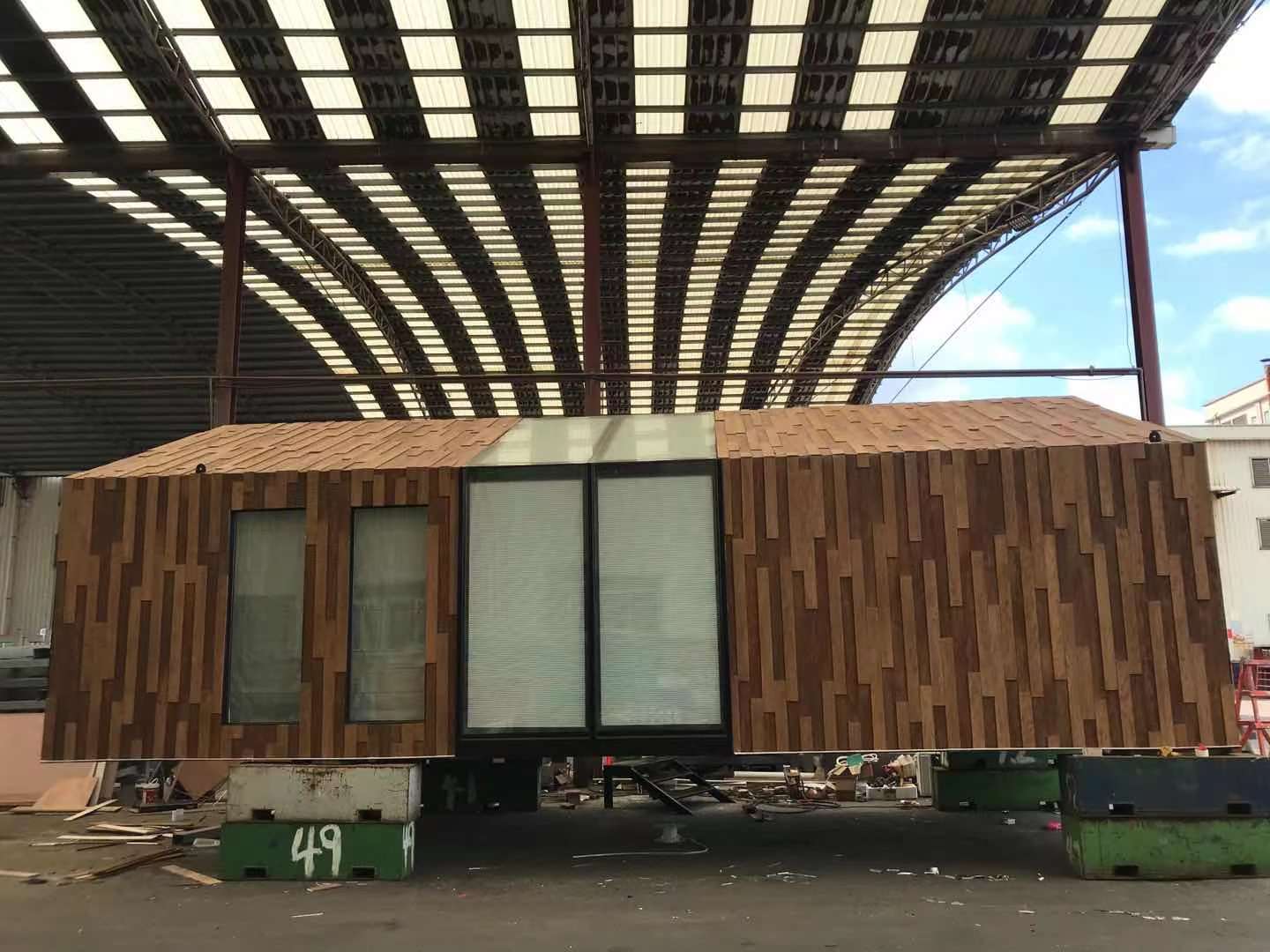 <a target='_blank' href=''><strong>移動房屋箱</strong></a>